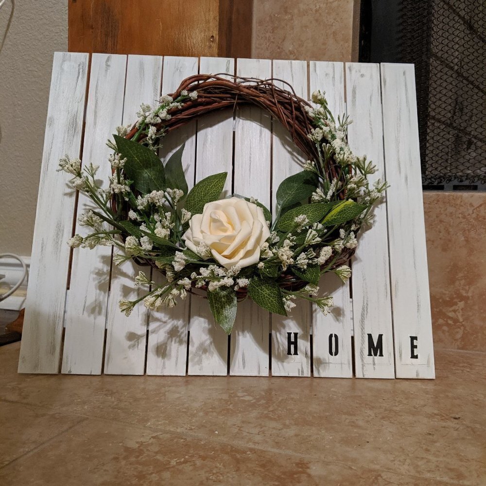 'HOME' Sign Decor by Hyggehouse
